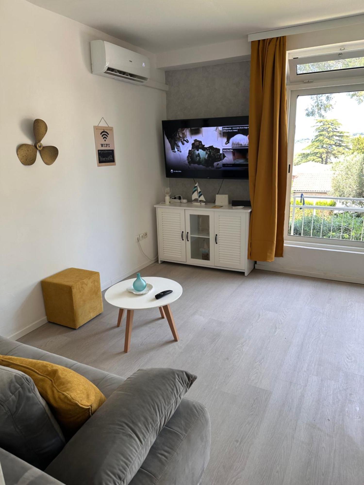 Beach Apartment - 50M From The Beach With Free Parking Biograd Na Moru Exterior foto